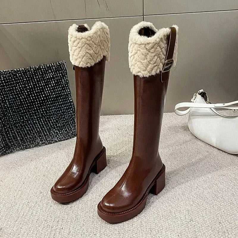 Botas de Invierno de Mujer: Estilo Gótico y Elegante